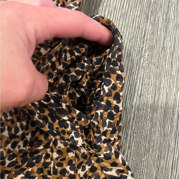 Old Navy Waist-Defined Ruffle-Trim Mini Dress Ruffled V-Neck Leopard Print Large - Picture 2 of 6